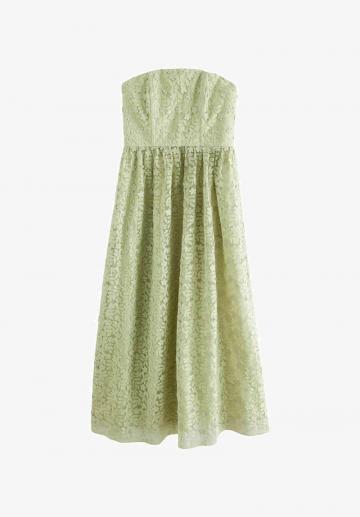 Платье без бретелек