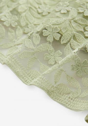 Платье без бретелек