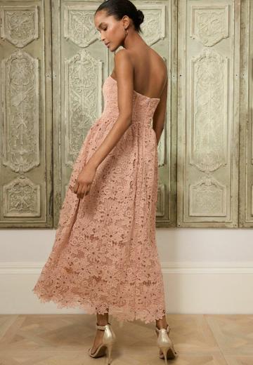 Платье без бретелек