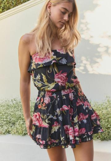 Платье без бретелек