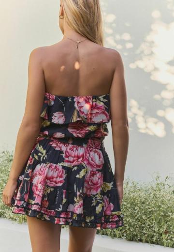 Платье без бретелек