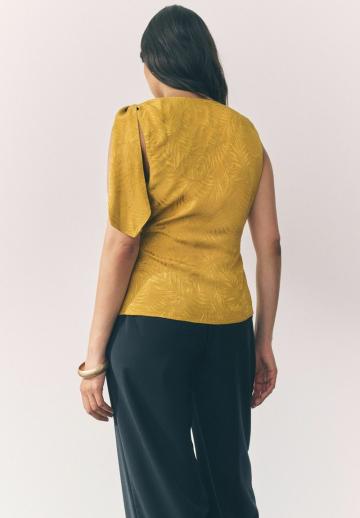 Блузка без рукавов