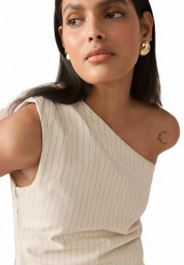 Топ на одно плечо