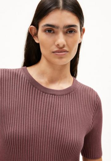 Вязаное платье