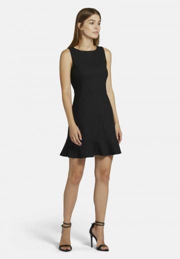 Платье футляр