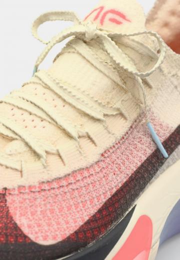 Беговые кроссовки