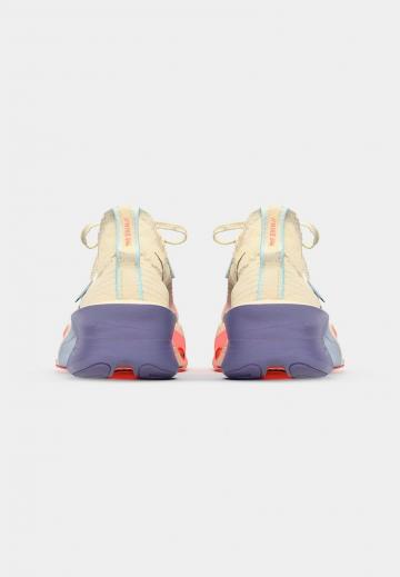 Беговые кроссовки