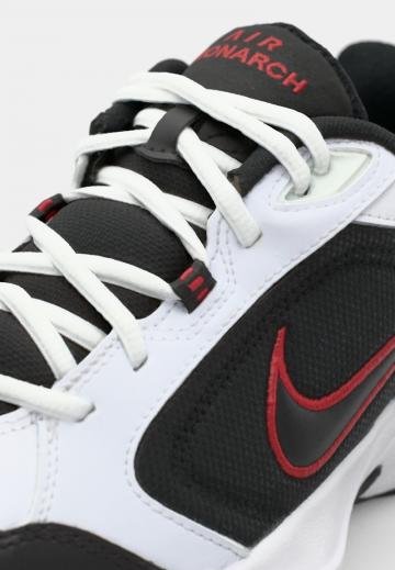 Тренировочные кроссовки