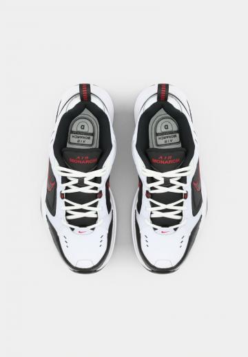 Тренировочные кроссовки