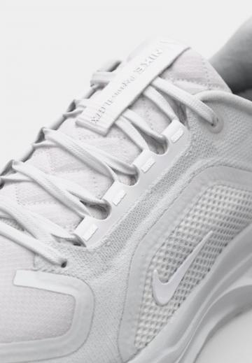 Беговые кроссовки