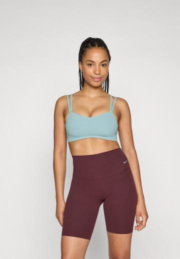 Спортивный бюстгальтер