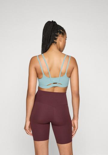 Спортивный бюстгальтер