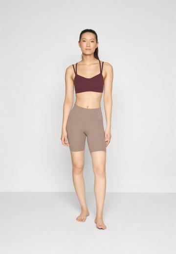 Спортивный бюстгальтер