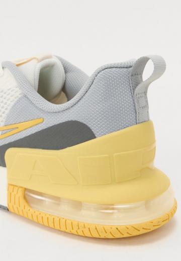 Тренировочные кроссовки