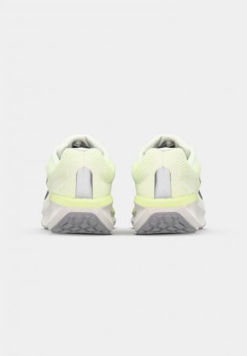 Беговые кроссовки