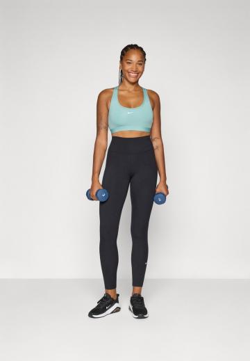 Спортивный бюстгальтер