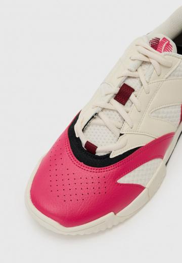 Теннисные кроссовки