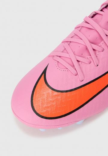 Футбольные бутсы