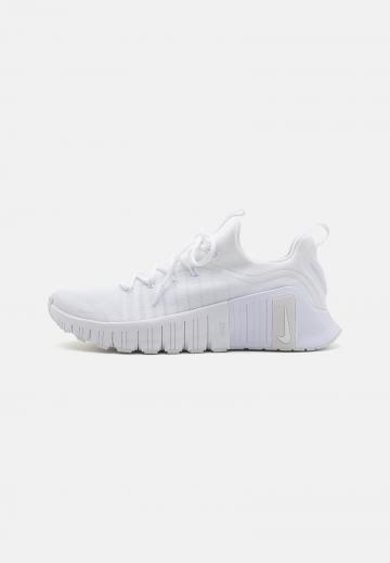 Тренировочные кроссовки