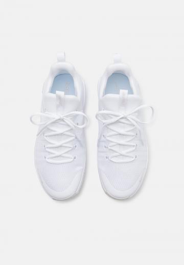 Тренировочные кроссовки