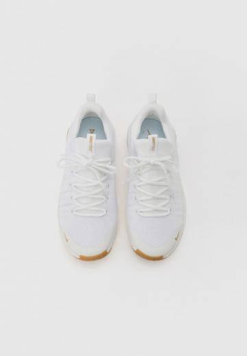 Тренировочные кроссовки