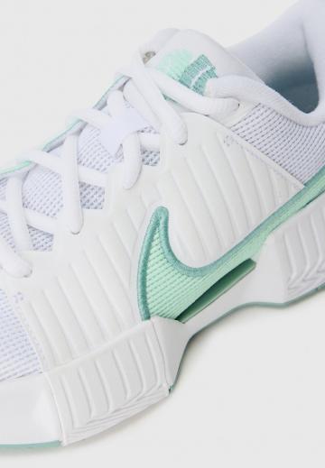 Теннисные кроссовки