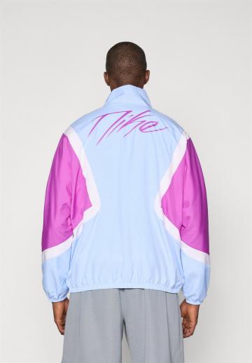 Спортивная куртка