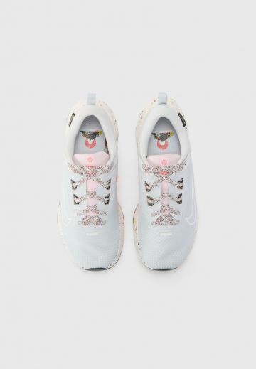 Беговые кроссовки