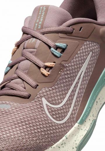 Беговые кроссовки