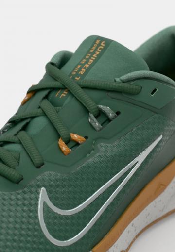 Беговые кроссовки