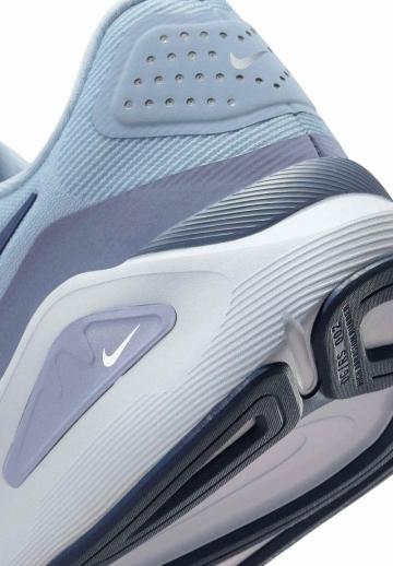 Беговые кроссовки