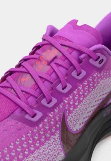 Беговые кроссовки