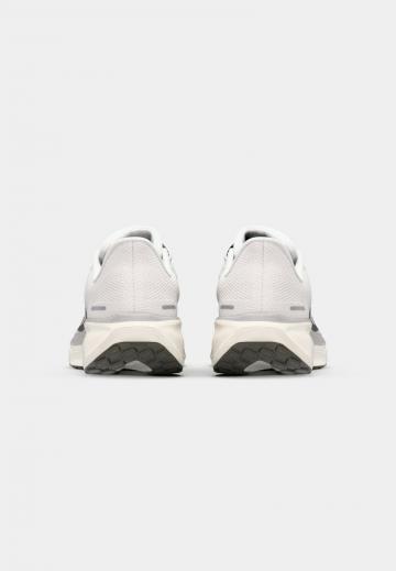 Беговые кроссовки