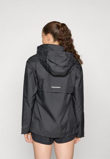 Спортивная куртка