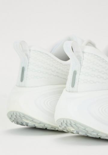 Беговые кроссовки