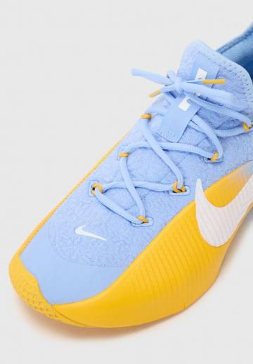 Тренировочные кроссовки