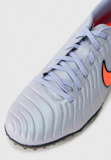 Футбольные бутсы