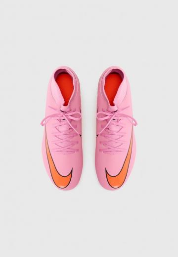 Футбольные бутсы