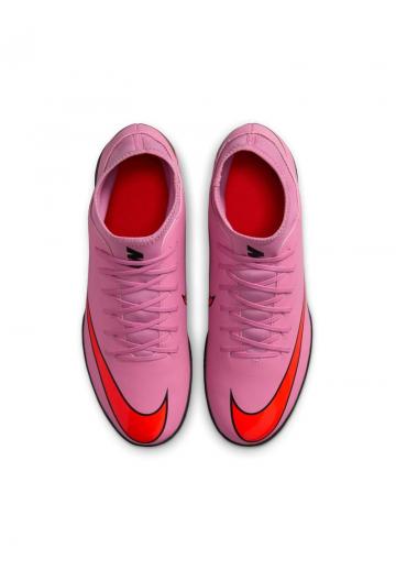 Футбольные бутсы