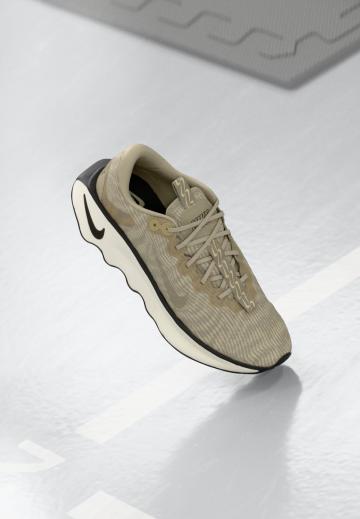 Тренировочные кроссовки