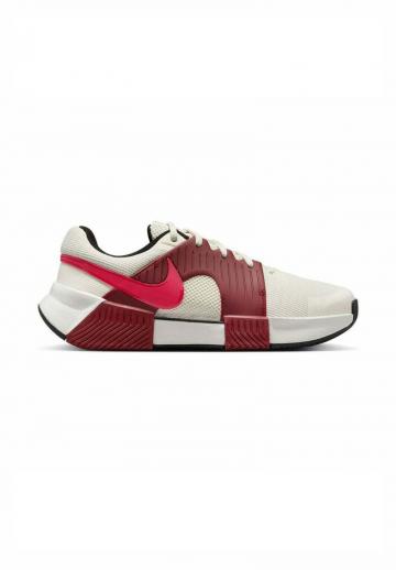 Теннисные кроссовки