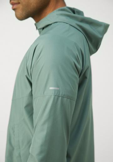 Куртка-дождевик