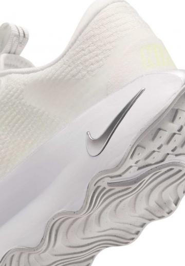 Беговые кроссовки