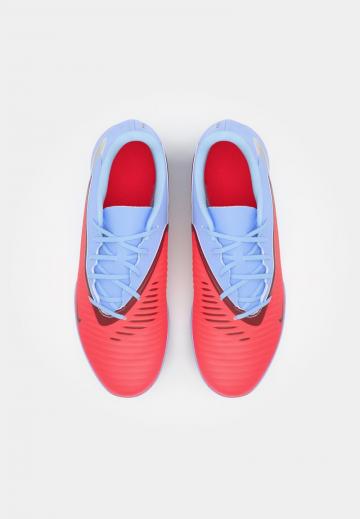 Футбольные бутсы