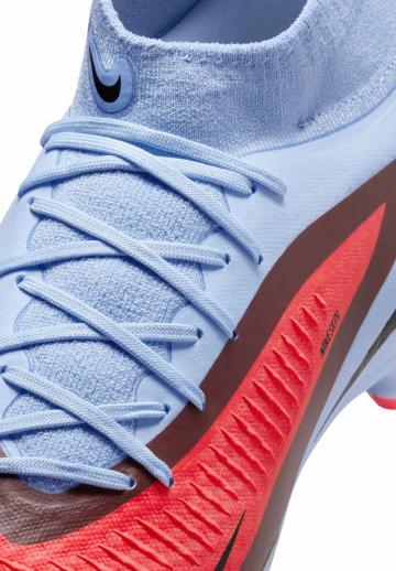 Футбольные бутсы