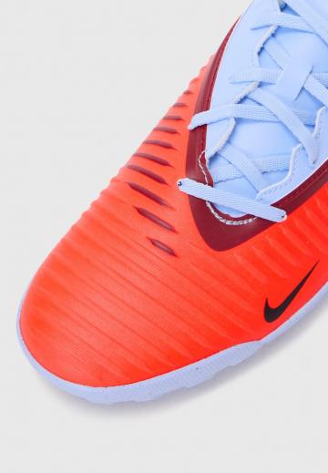 Футбольные бутсы