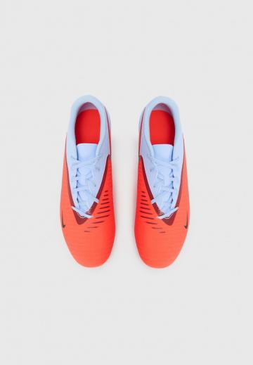 Футбольные бутсы