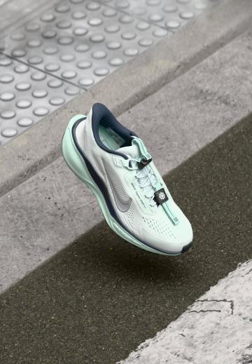 Беговые кроссовки