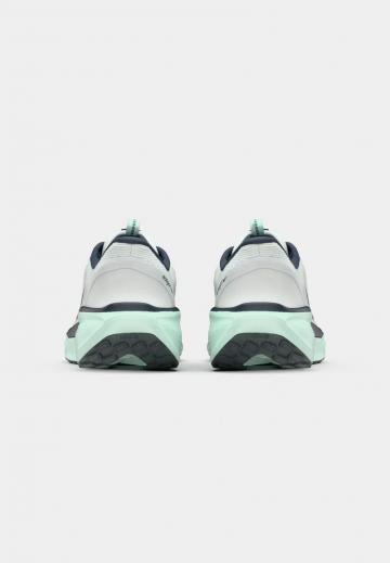 Беговые кроссовки