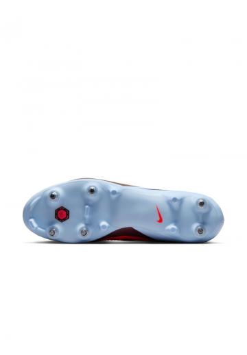 Футбольные бутсы